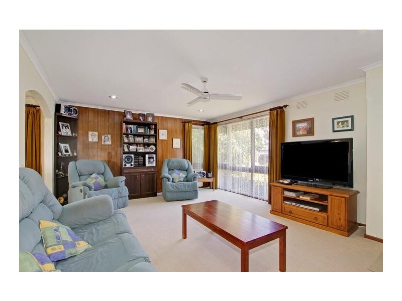 9 Belinda Close, Kilsyth VIC 3137