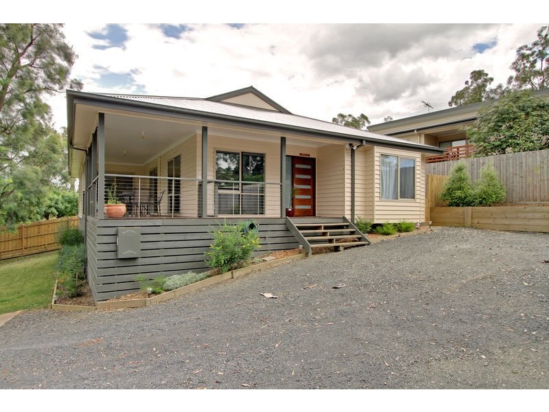 22 Old Warburton Road, Seville VIC 3139