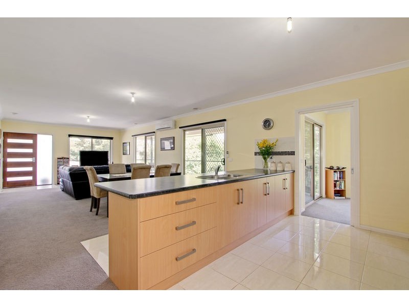 22 Old Warburton Road, Seville VIC 3139