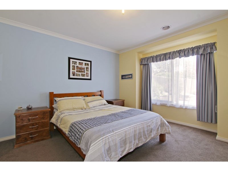 22 Old Warburton Road, Seville VIC 3139