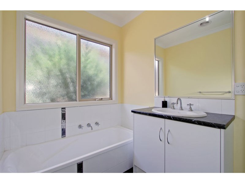 22 Old Warburton Road, Seville VIC 3139