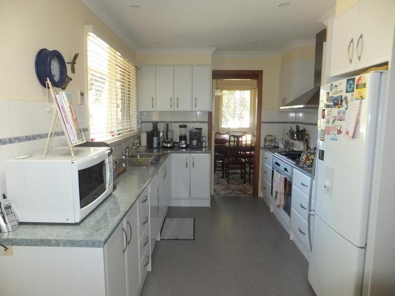 13 Rozelle Avenue, Ringwood East VIC 3135