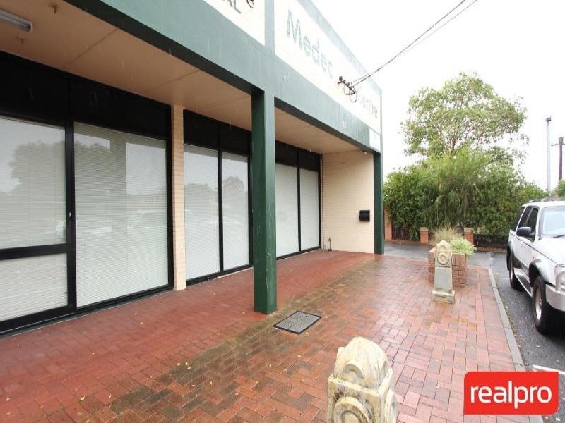 20 Letchworth Centre Avenue, Salter Point WA 6152
