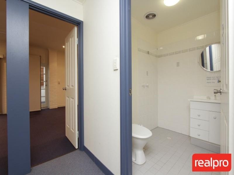 20 Letchworth Centre Avenue, Salter Point WA 6152