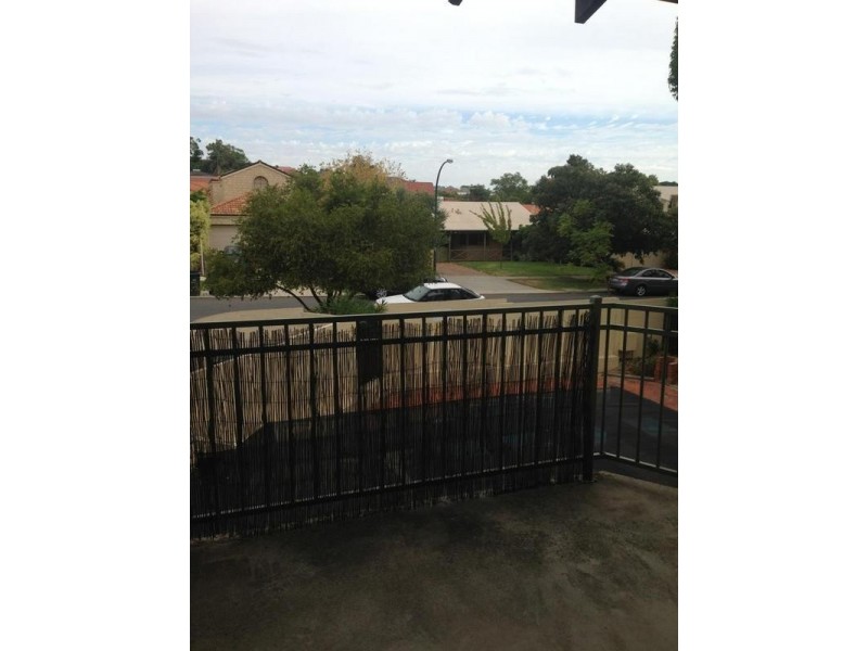 17/68 Gardner Street, Como WA 6152