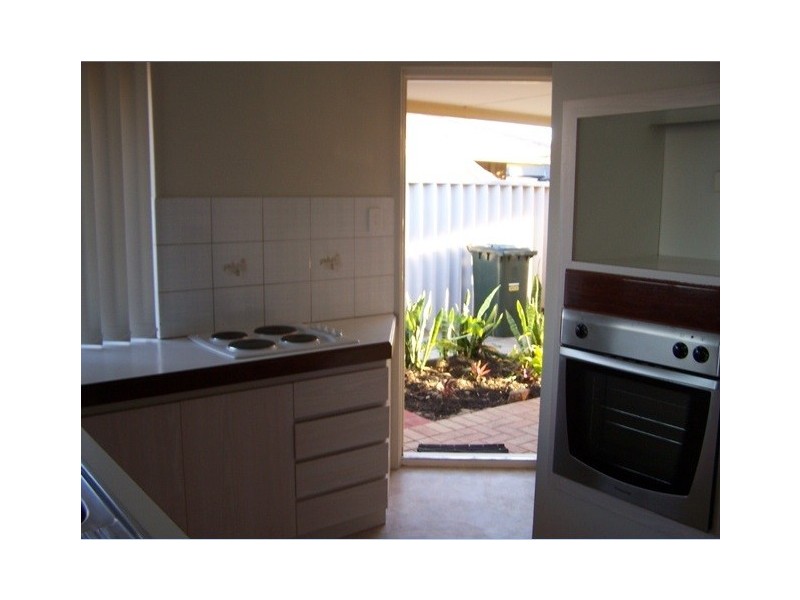 42 Honours Rise, Marangaroo WA 6064