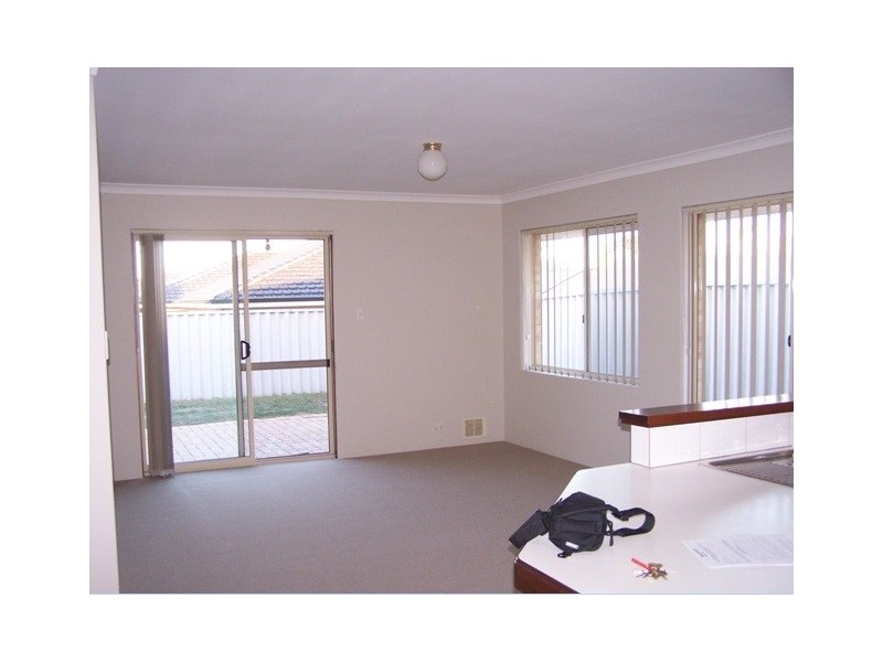 42 Honours Rise, Marangaroo WA 6064