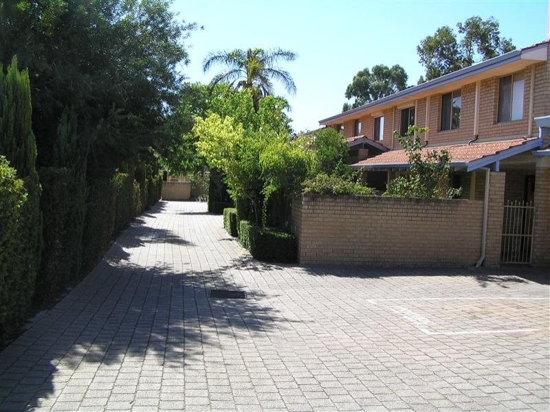 2/290 Mill Point Road, South Perth WA 6151