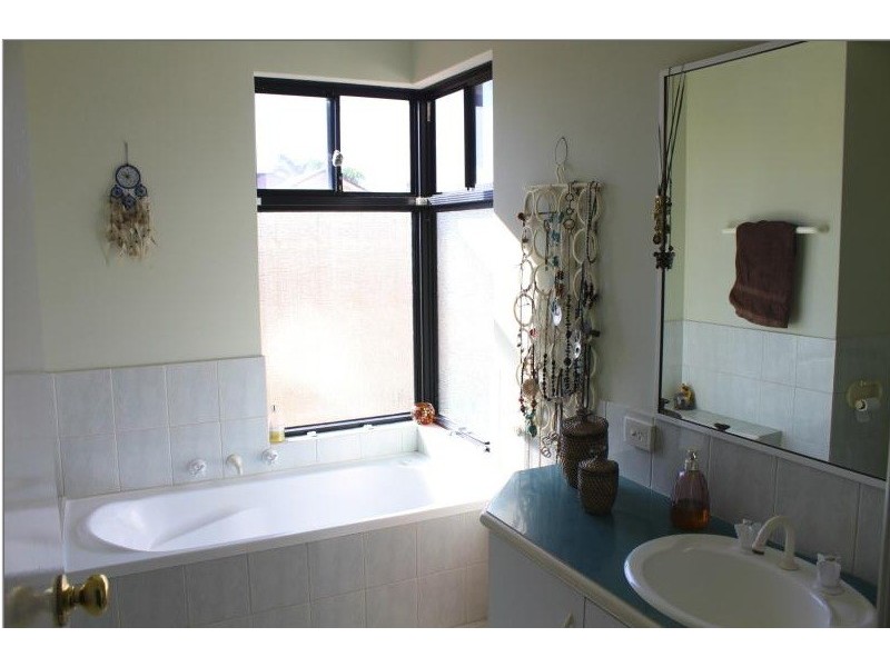 1/50 Gwenyfred Road, Kensington WA 6151