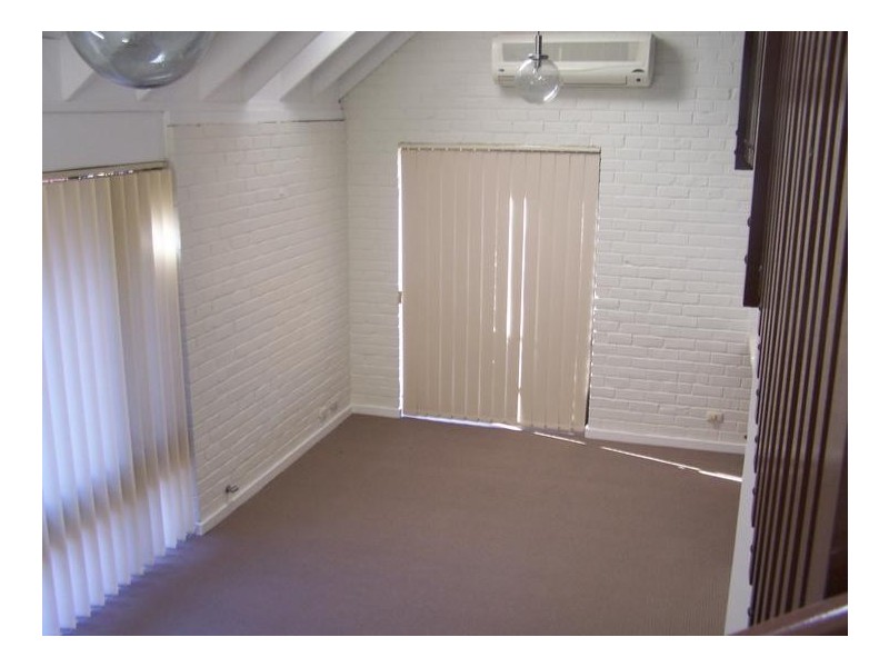 3/64 Robert Street, Como WA 6152