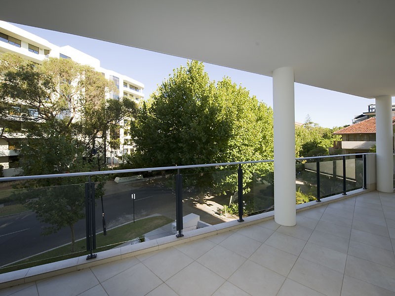 2/31 Mill Point Road, South Perth WA 6151