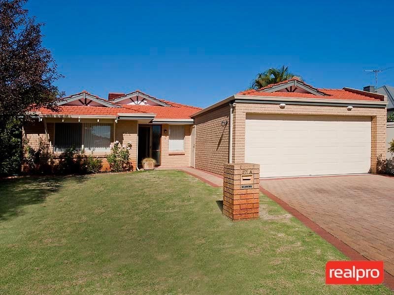 37A Downey Drive, Manning WA 6152