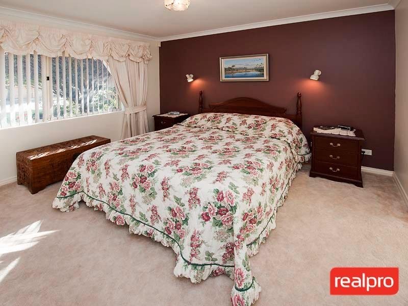 37A Downey Drive, Manning WA 6152