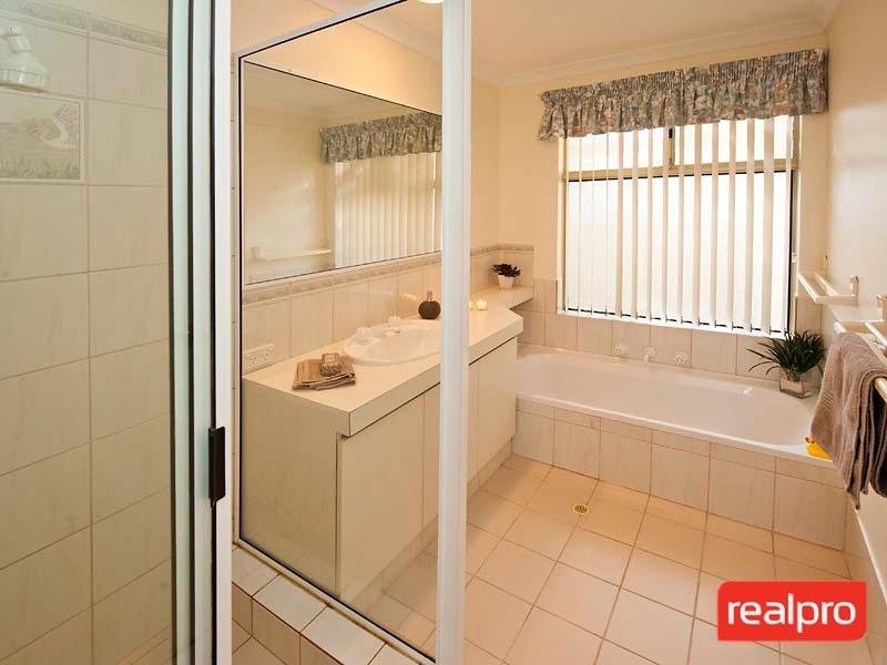 37A Downey Drive, Manning WA 6152