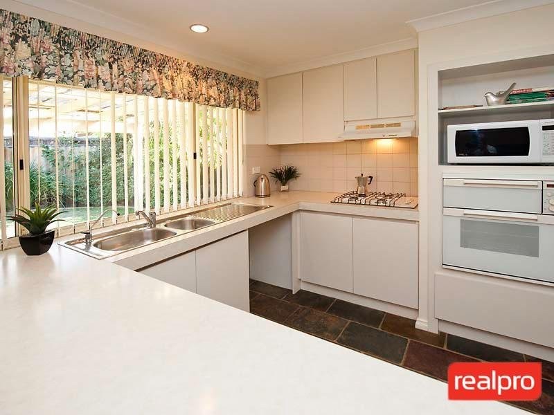 37A Downey Drive, Manning WA 6152