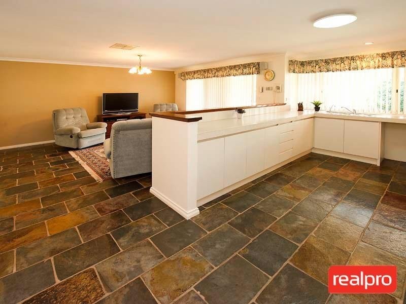 37A Downey Drive, Manning WA 6152