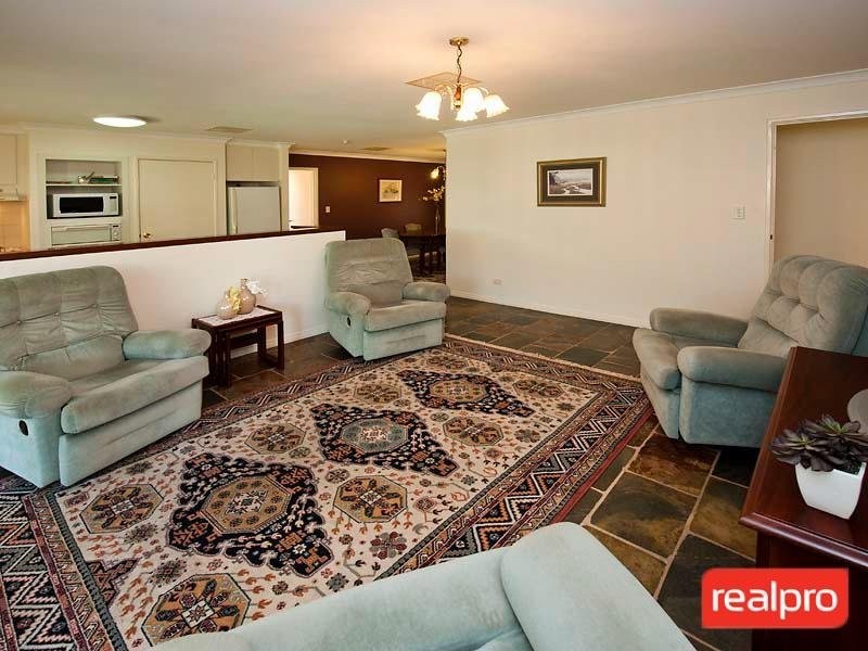 37A Downey Drive, Manning WA 6152