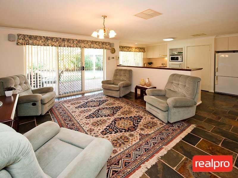 37A Downey Drive, Manning WA 6152