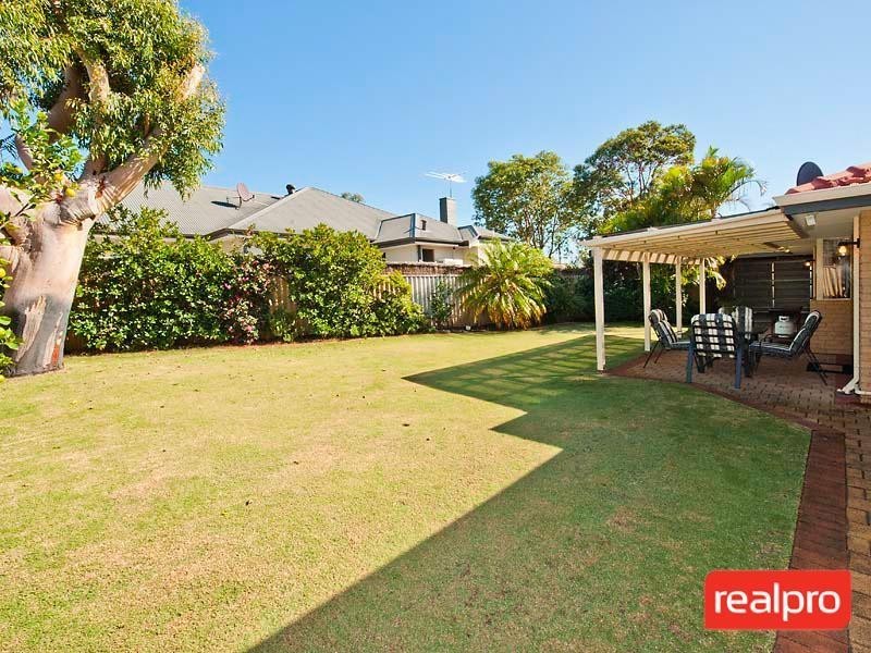 37A Downey Drive, Manning WA 6152
