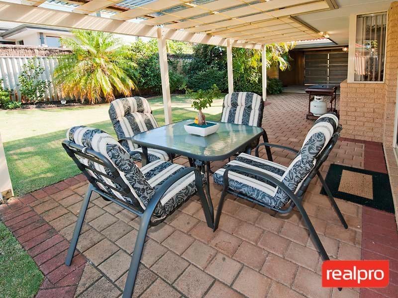 37A Downey Drive, Manning WA 6152