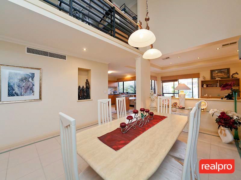 27 Gentilli Way, Salter Point WA 6152