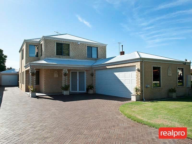 16 Bickley Crescent, Manning WA 6152