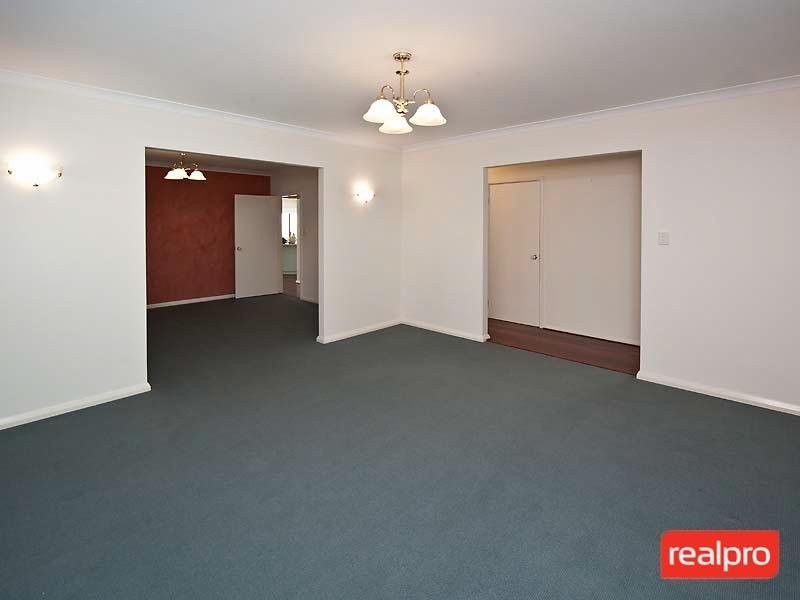 16 Bickley Crescent, Manning WA 6152