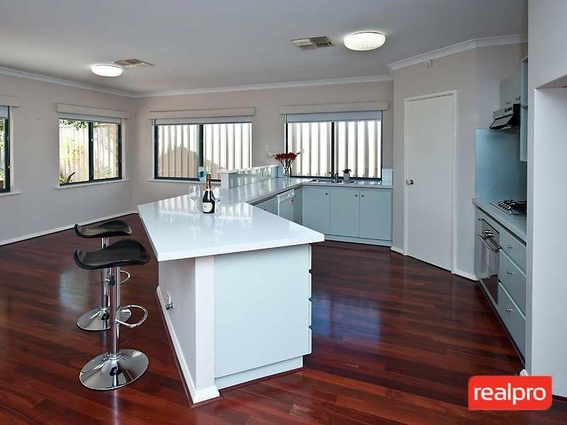 16 Bickley Crescent, Manning WA 6152