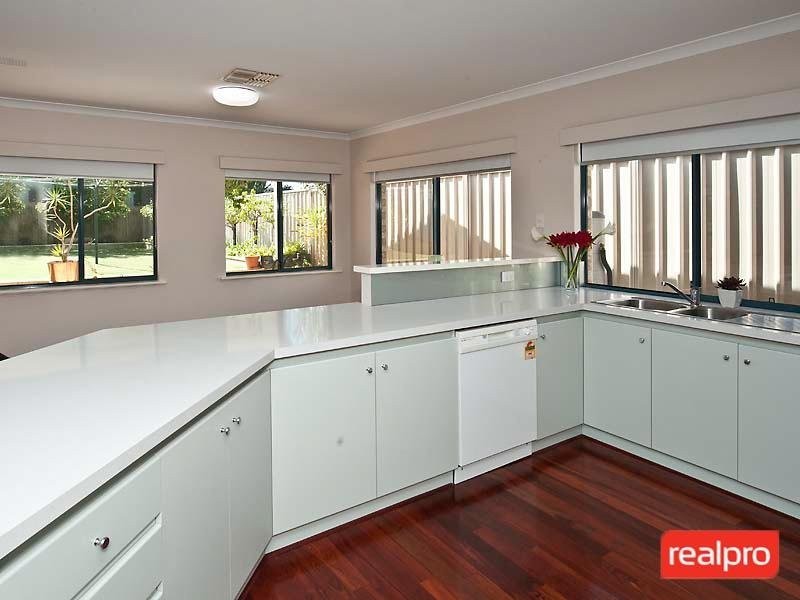 16 Bickley Crescent, Manning WA 6152