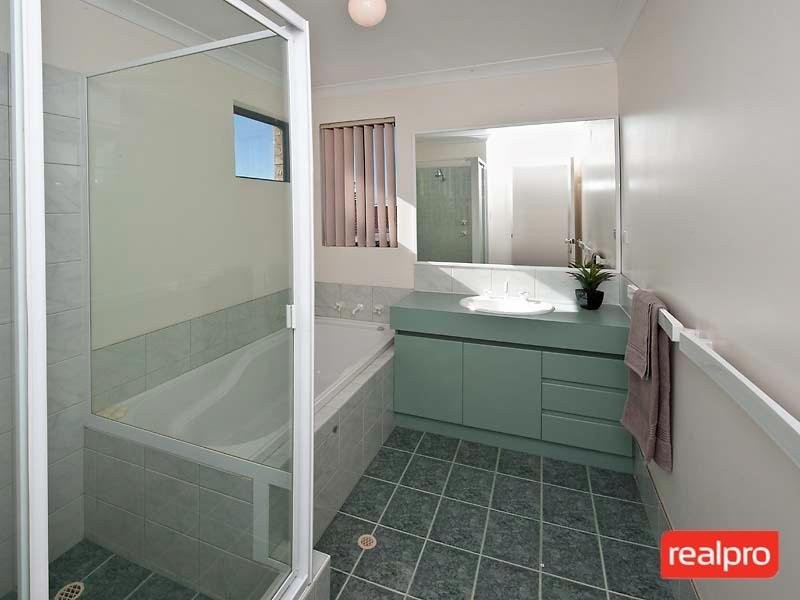 16 Bickley Crescent, Manning WA 6152