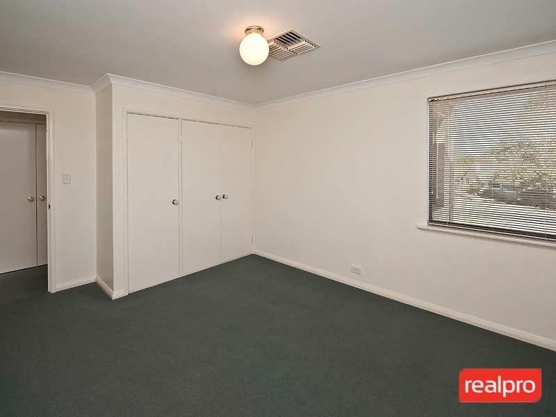 16 Bickley Crescent, Manning WA 6152
