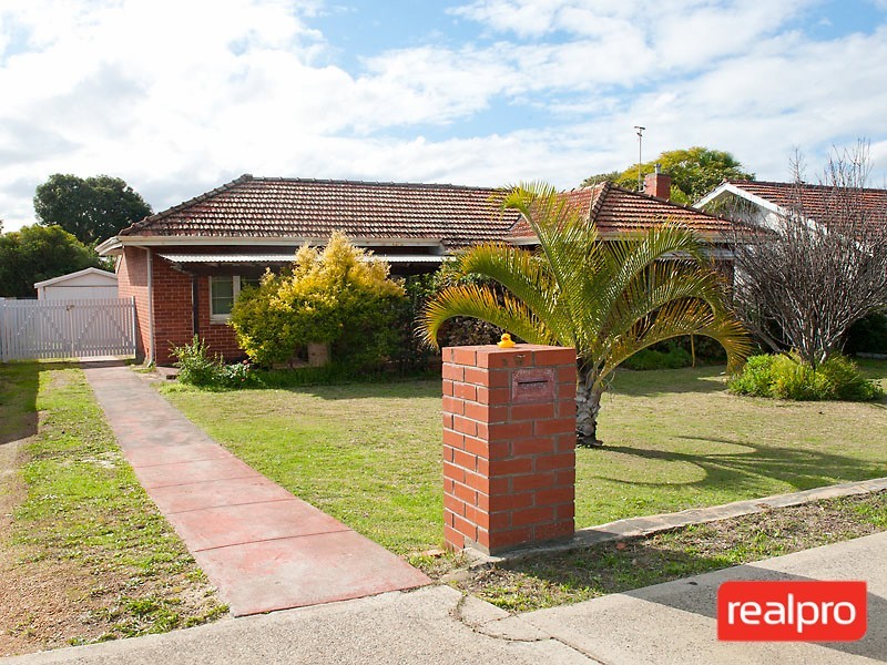 102 Manning Road, Manning WA 6152