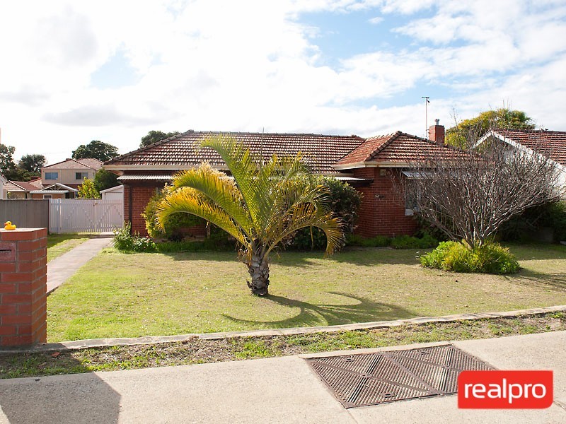 102 Manning Road, Manning WA 6152