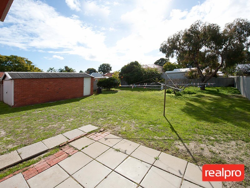 102 Manning Road, Manning WA 6152