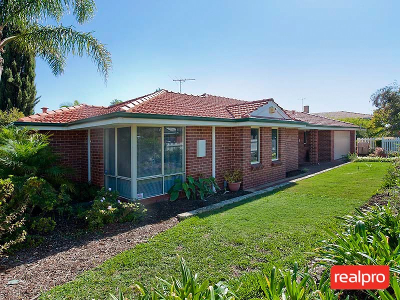 2 Godwin Avenue, Manning WA 6152
