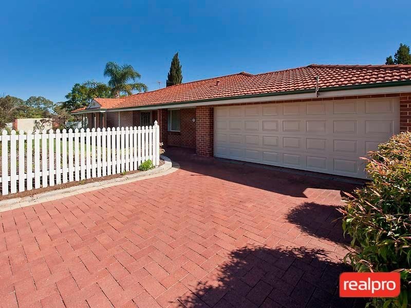 2 Godwin Avenue, Manning WA 6152