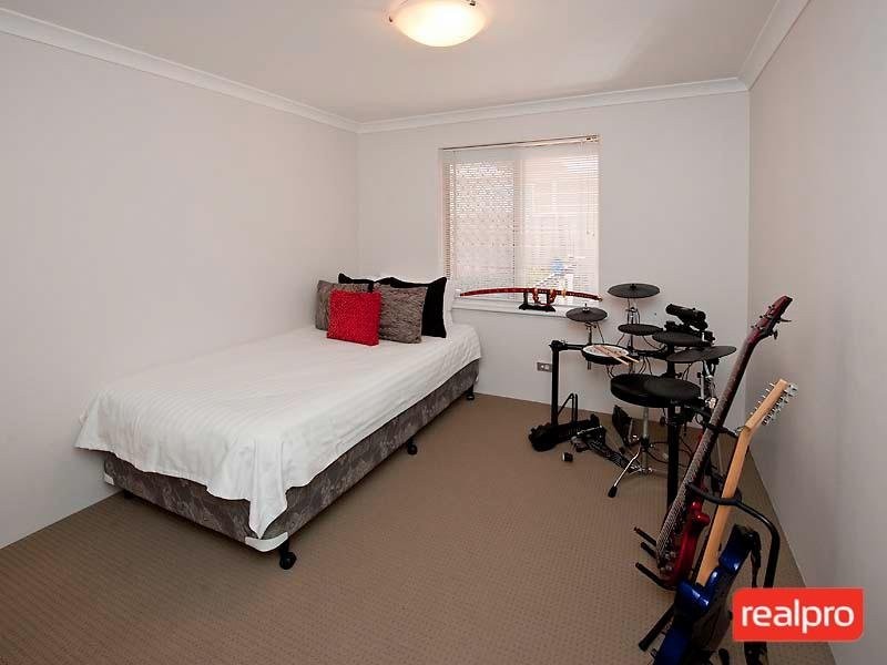 2 Godwin Avenue, Manning WA 6152