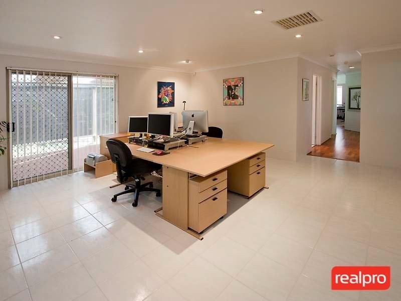 2 Godwin Avenue, Manning WA 6152