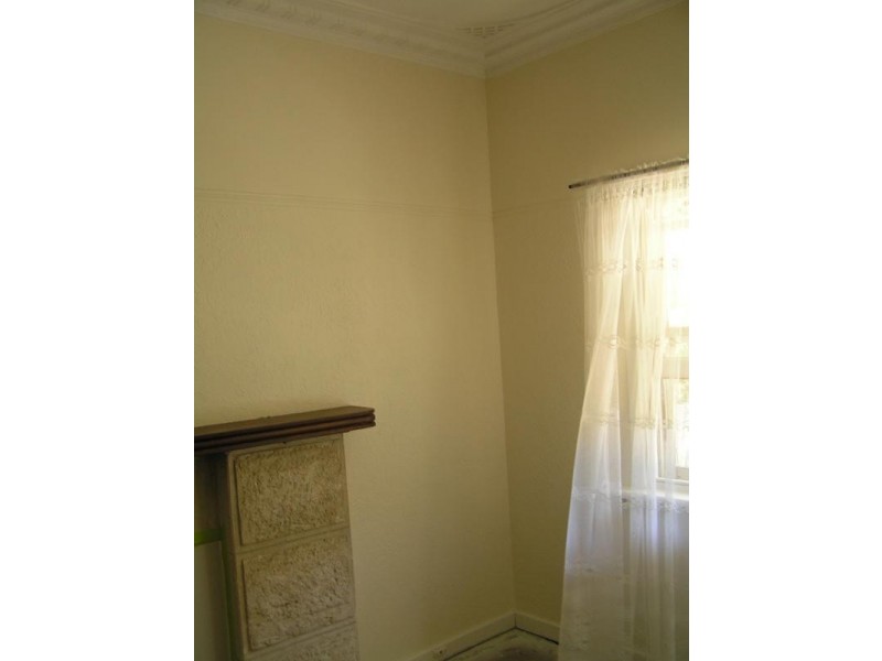 16 Fifth Road, Armadale WA 6112