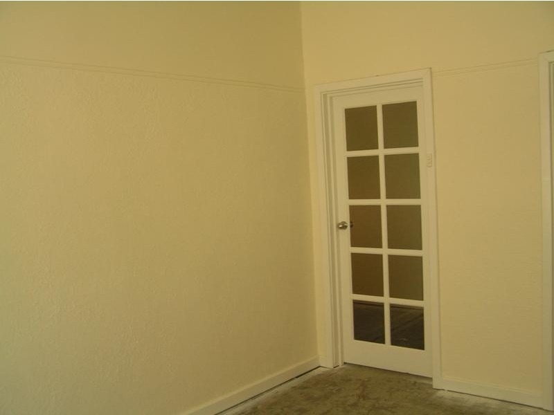 16 Fifth Road, Armadale WA 6112