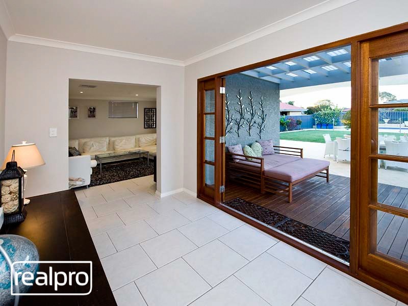 32 Cloister Avenue, Manning WA 6152