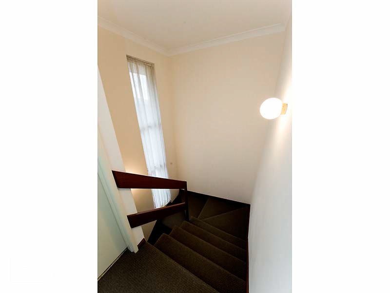 2/27 Robert Street, Como WA 6152