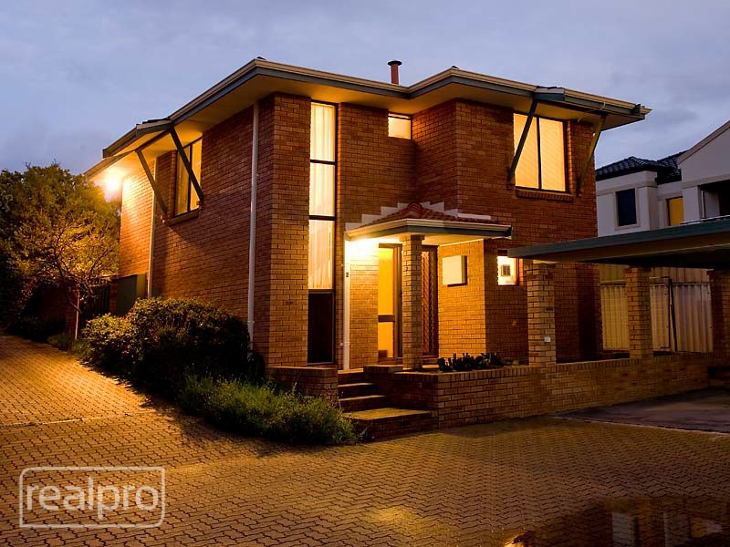 2/27 Robert Street, Como WA 6152