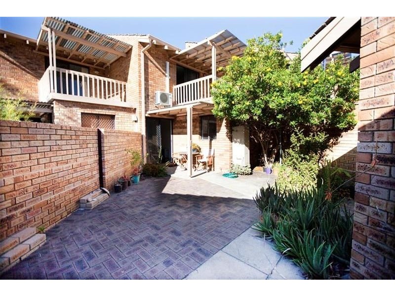 2/286 Mill Point Road, South Perth WA 6151