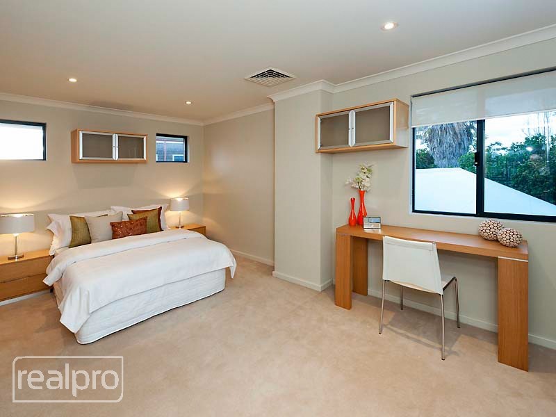 62 Hope Avenue, Manning WA 6152