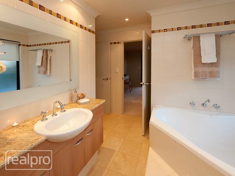 62 Hope Avenue, Manning WA 6152