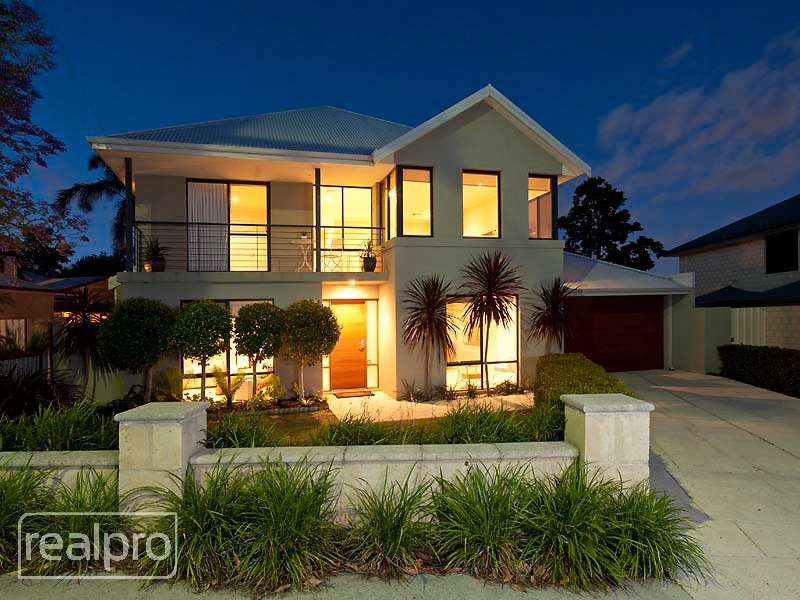 62 Hope Avenue, Manning WA 6152