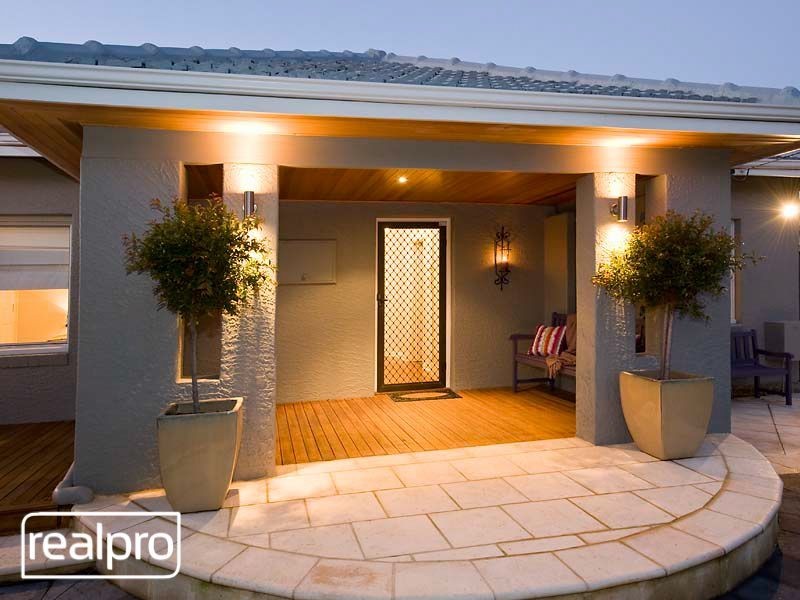 32 Cloister Avenue, Manning WA 6152