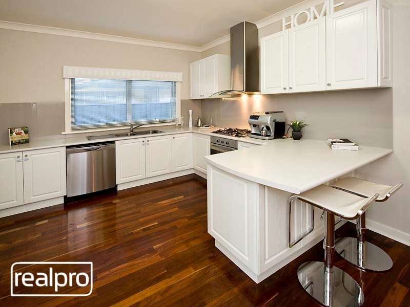 32 Cloister Avenue, Manning WA 6152