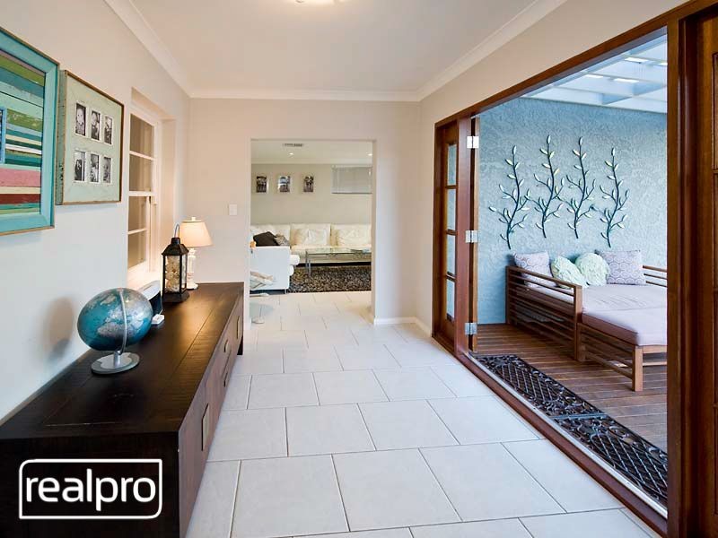 32 Cloister Avenue, Manning WA 6152